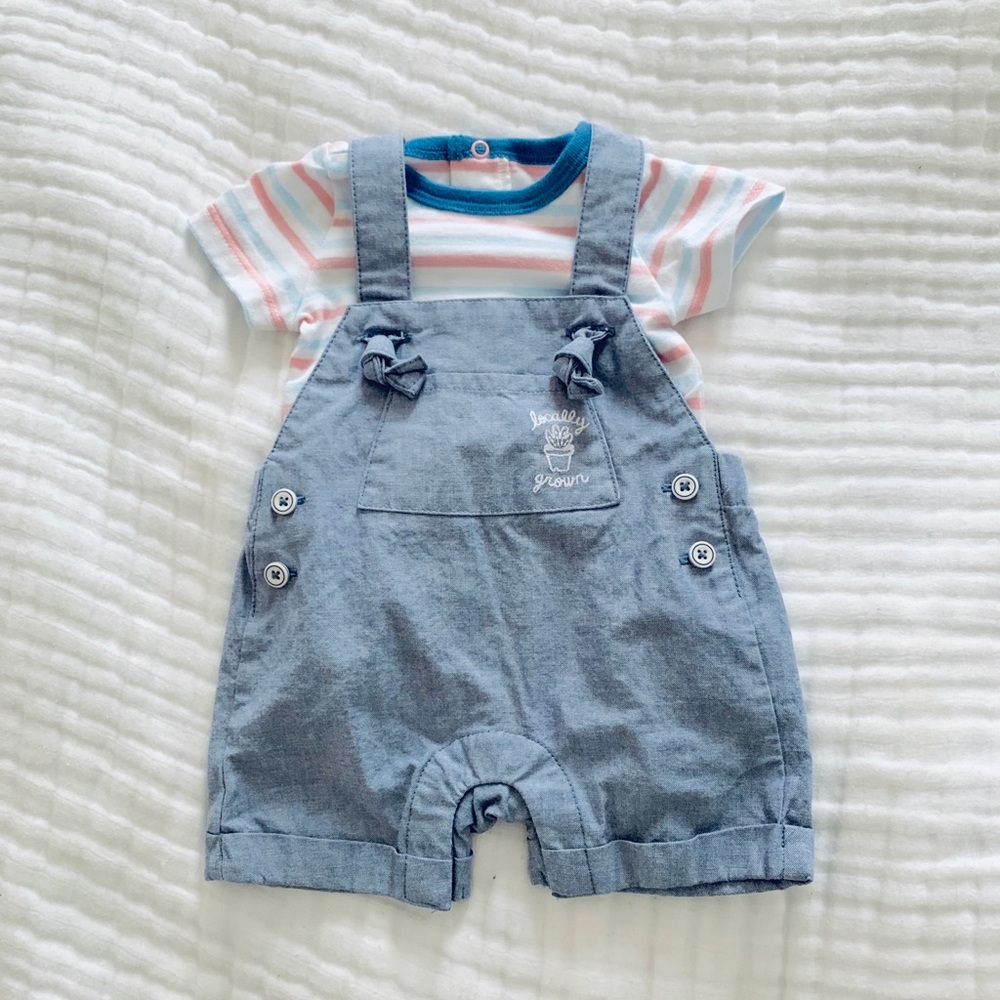 NB coveralls and onesie set